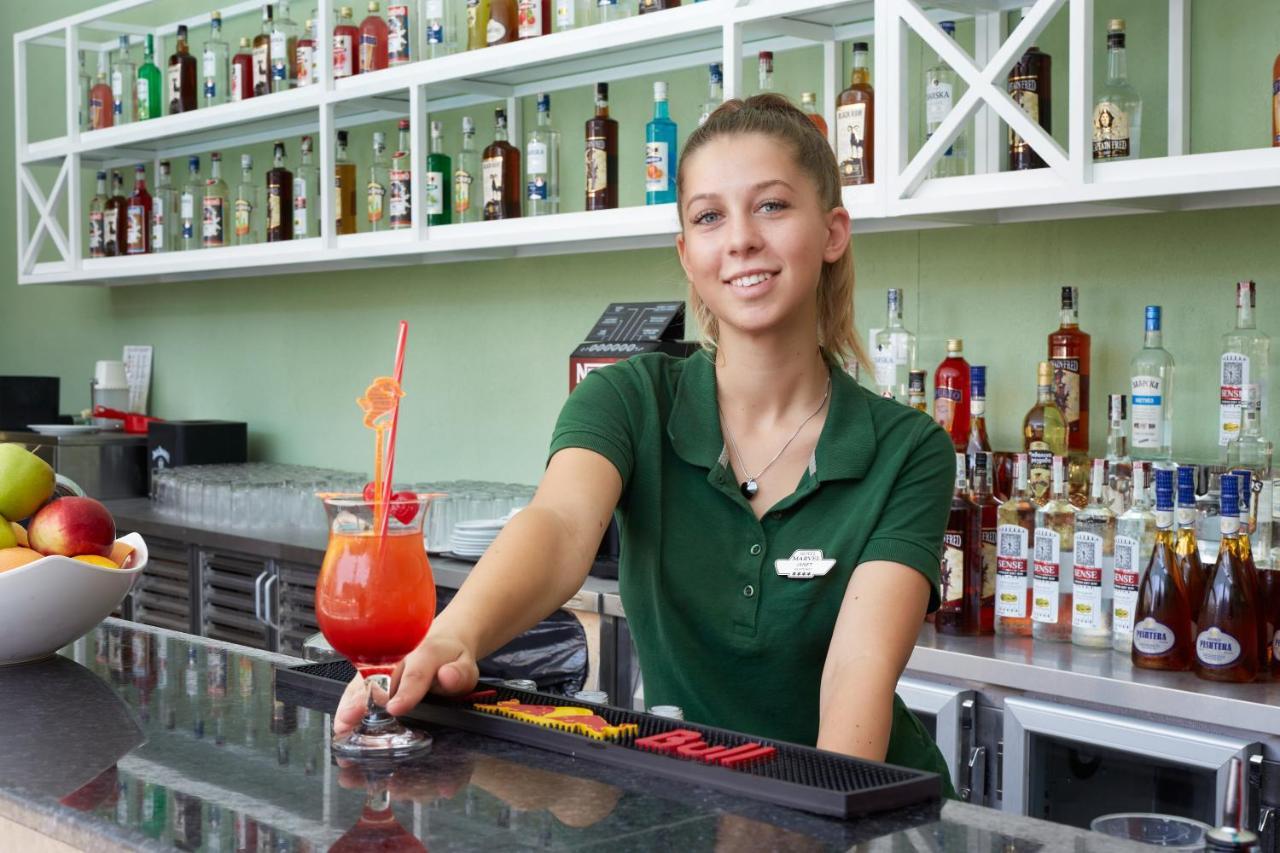 Hotel Marvel All Inclusive - Fully Renovated Free Beach Access サニービーチ エクステリア 写真